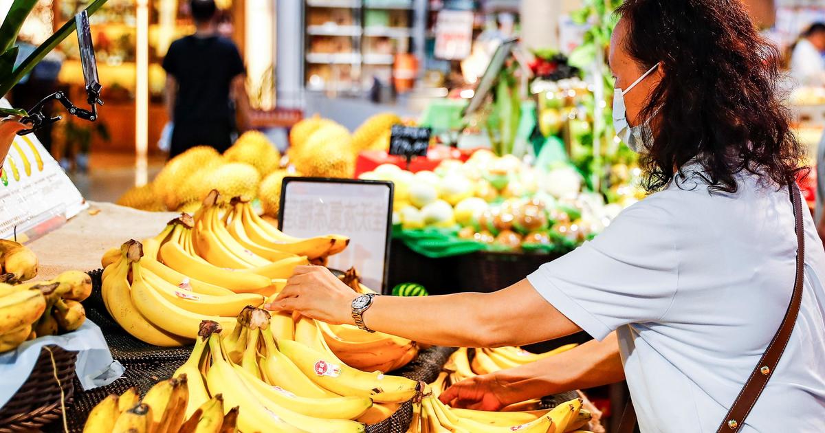 Лондон — Експерти от индустрията казват че цената на бананите