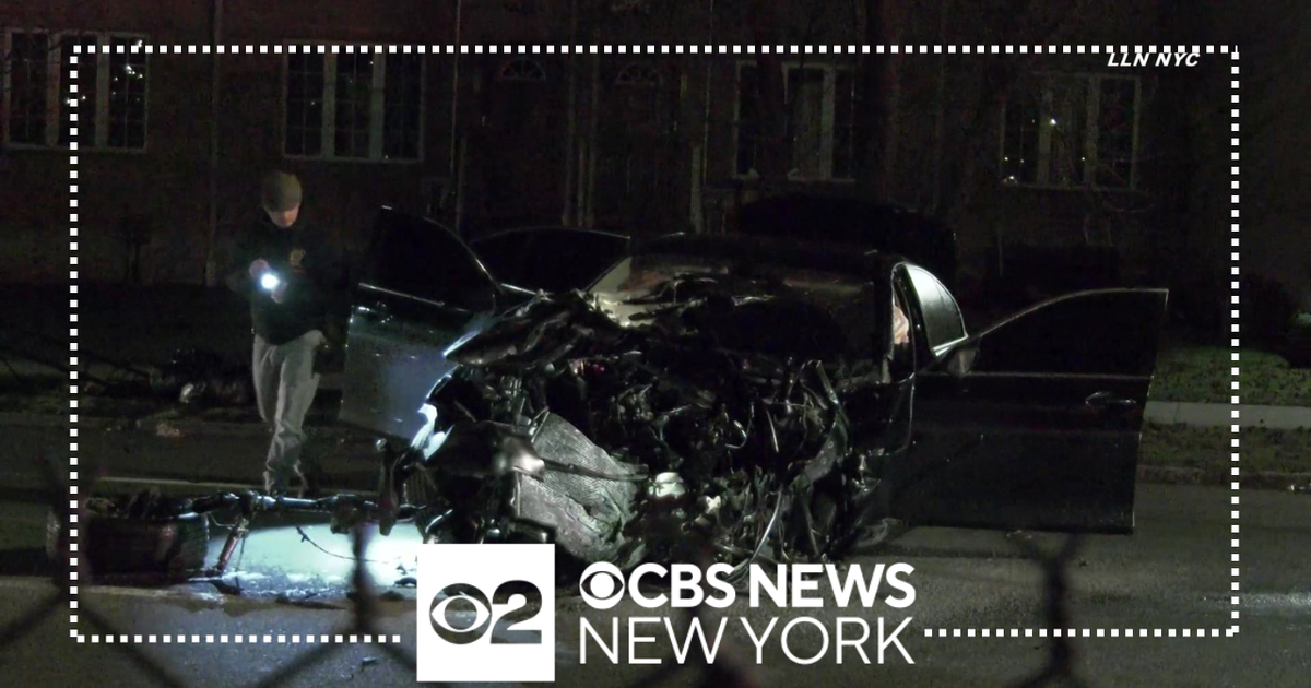 NYPD: Driver flees deadly crash on Staten Island - CBS New York