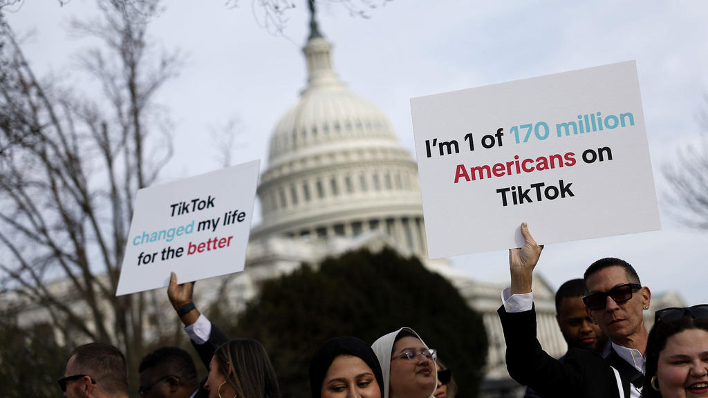 TikTok bill divides Massachusetts delegation in Congress - see how
they voted
