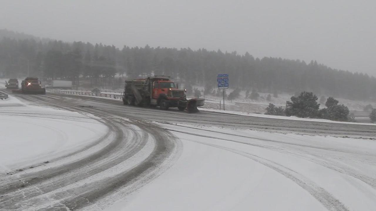 Crews prepare for winter driving conditions across Colorado ahead of major  snowstorm - CBS Colorado