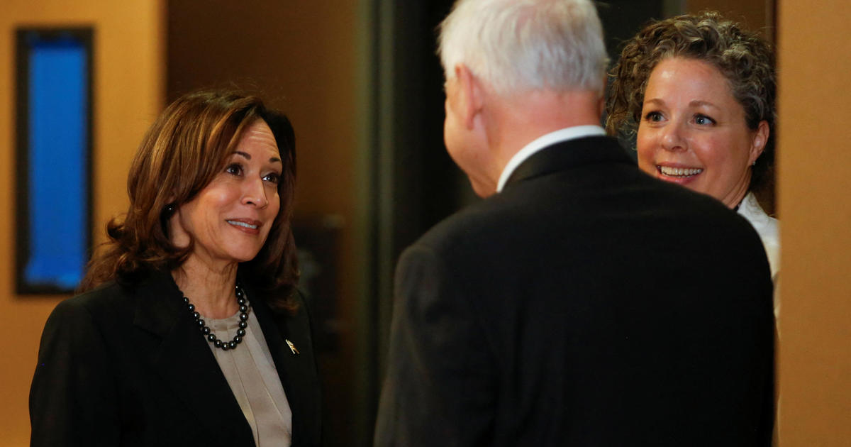 Kamala Harris visits Minnesota clinic that performs abortions: “We are facing a very serious health crisis”