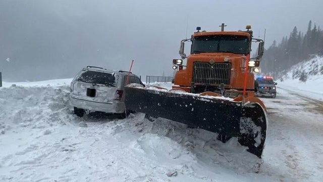 pursuit-head-on-snowplow-5-cropped-grand-county-so.jpg 