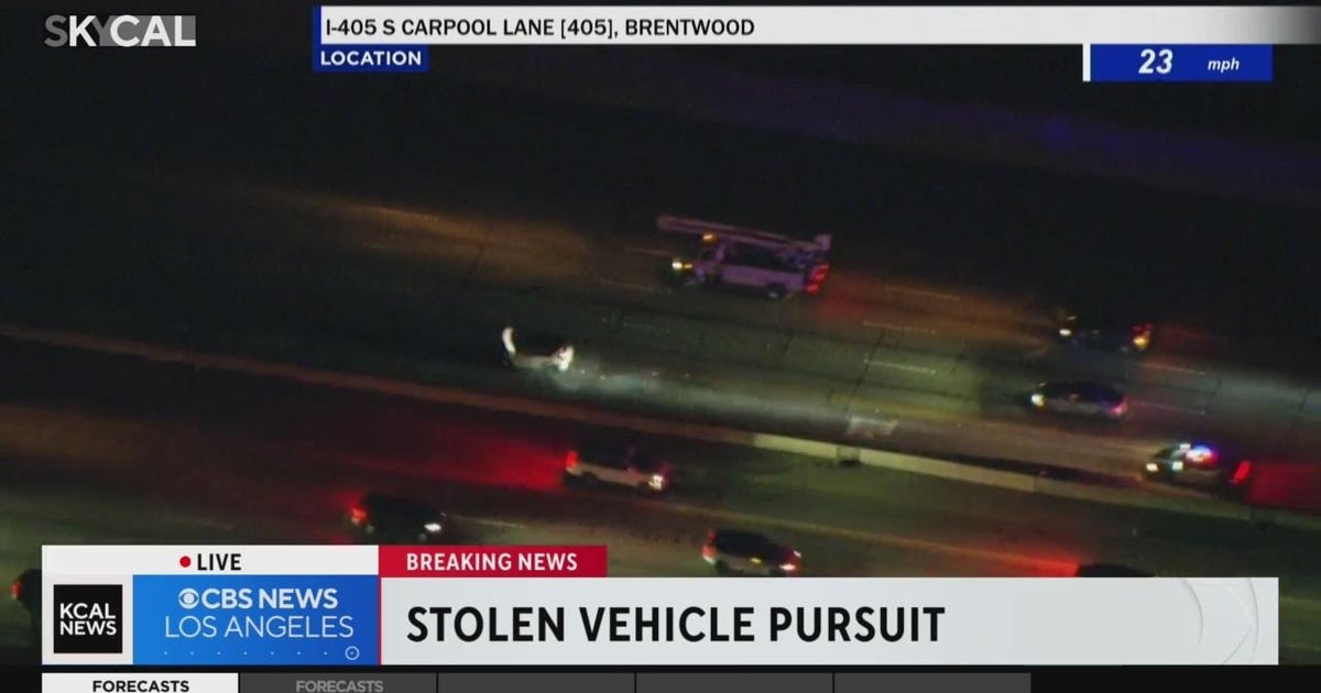 Stolen vehicle pursuit ends in Brentwood crash - CBS Los Angeles