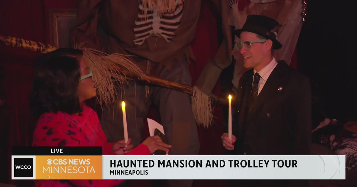 Trolley tour stops at one of Minneapolis' most haunted mansions CBS