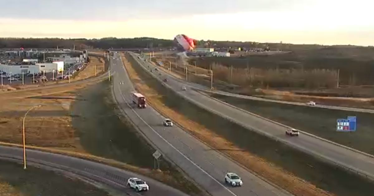 Балон с горещ въздух се разби близо до магистрала в Рочестър, Минесота
