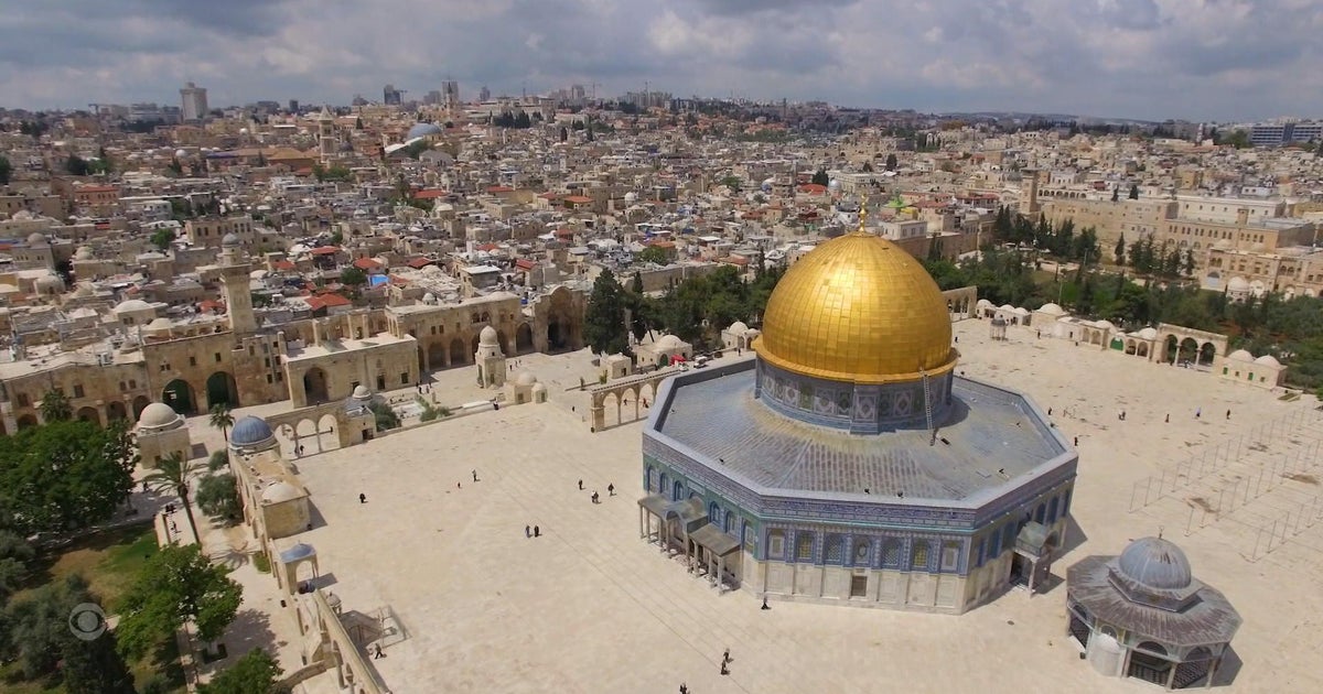 Muslims observe Ramadan amid tension of Israel-Hamas war - CBS News