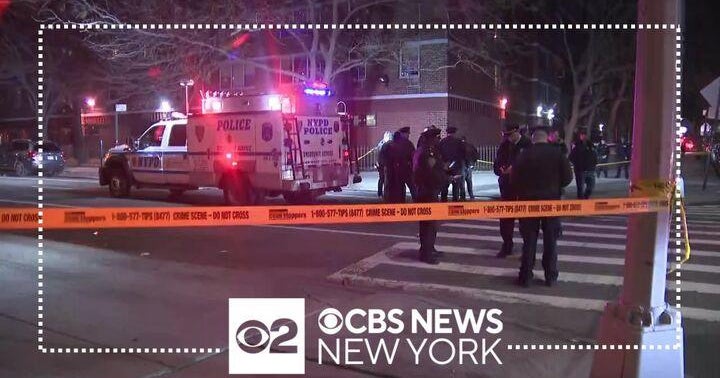 Police searching for suspects following fatal shootings in Manhattan ...
