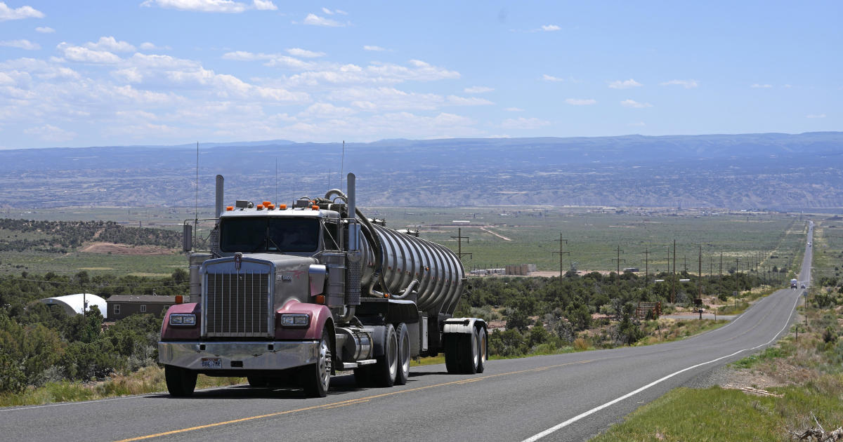 EPA определя строги нови стандарти за емисии за тежкотоварни камиони и автобуси в опит да се бори с изменението на климата