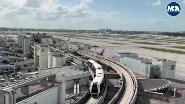 miami-airport-skytrain.jpg 