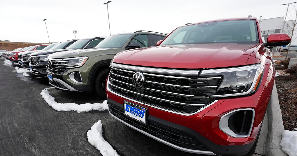 U.S. Q1 auto sales up by nearly 5% despite high interest rates, but EV growth slows further U.S. Q1 auto sales up by nearly 5% despite high interest rates, but EV growth slows further