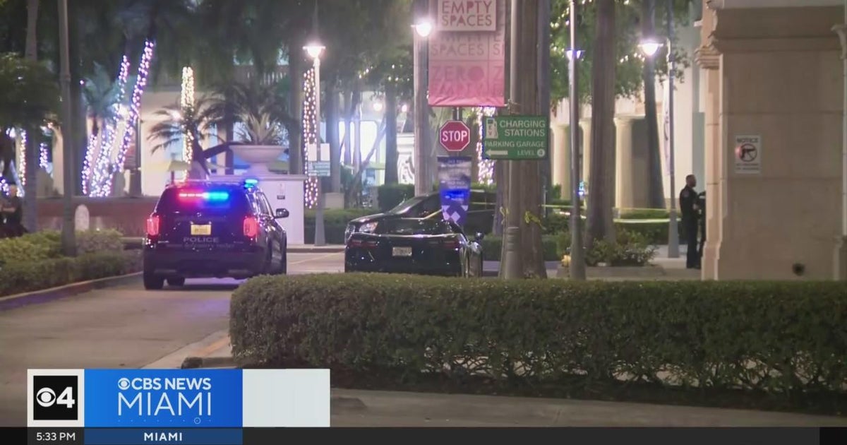Police continue searching for gunman in Gulfstream Park shooting - CBS ...