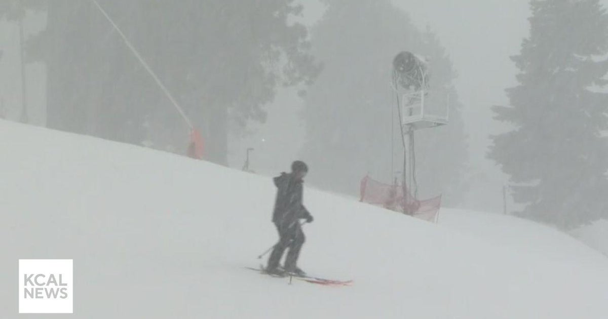 Fresh mountain snow in Wrightwood - CBS Los Angeles