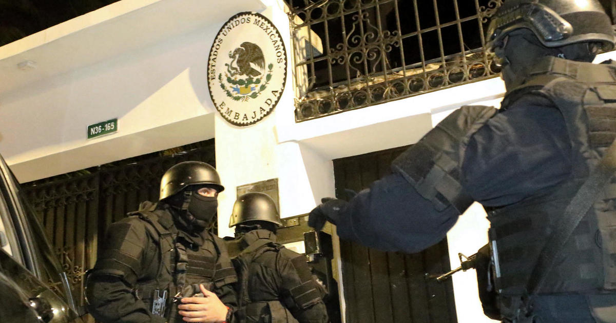 Mexico Ends Diplomatic Ties with Ecuador After Arrest at Mexican Embassy