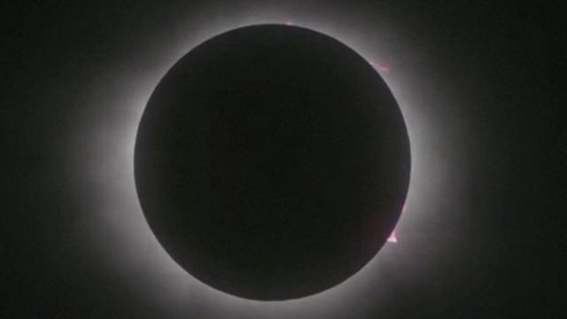 cbsn-fusion-total-solar-eclipse-reaches-totality-in-mazatln-mexico-thumbnail-2820105-640x360.jpg 