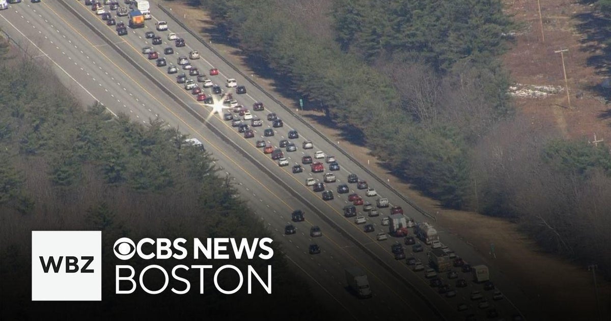 Massive traffic backup in New Hampshire as people head north for solar ...