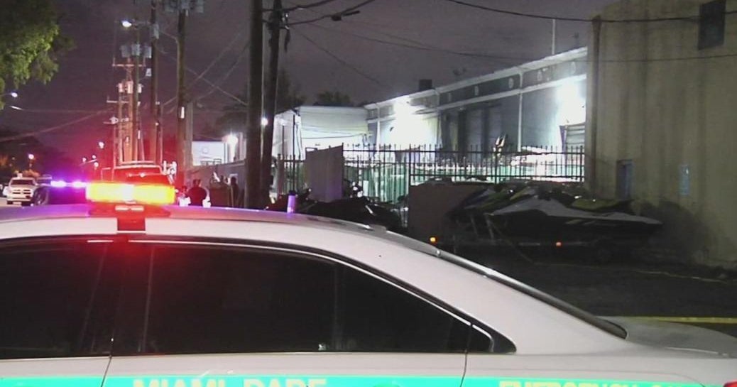 Police investigate deadly shooting at NW Miami-Dade business - CBS Miami