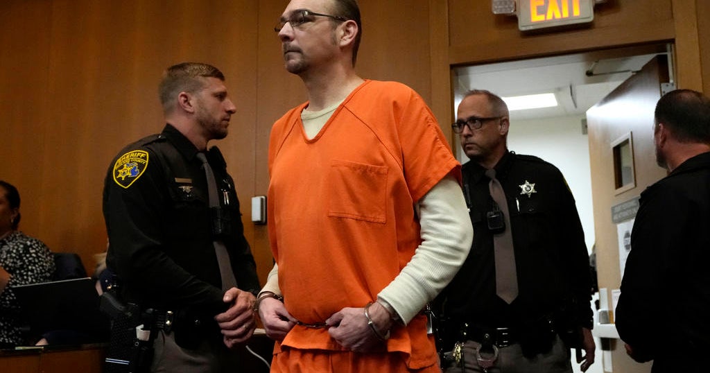 James Crumbley's jailhouse phone calls released, final beam up on ...
