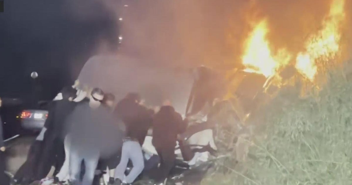 Video show good Samaritans flipping van over in Manteca crash that killed 4