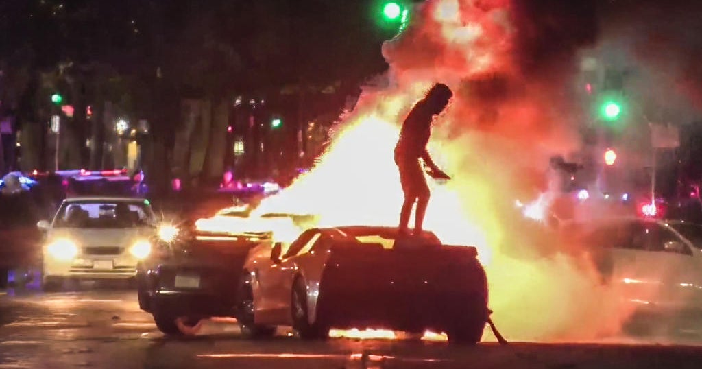 Wild night of Oakland sideshows caught on camera CBS San Francisco Wild night of Oakland sideshows caught on camera CBS San Francisco