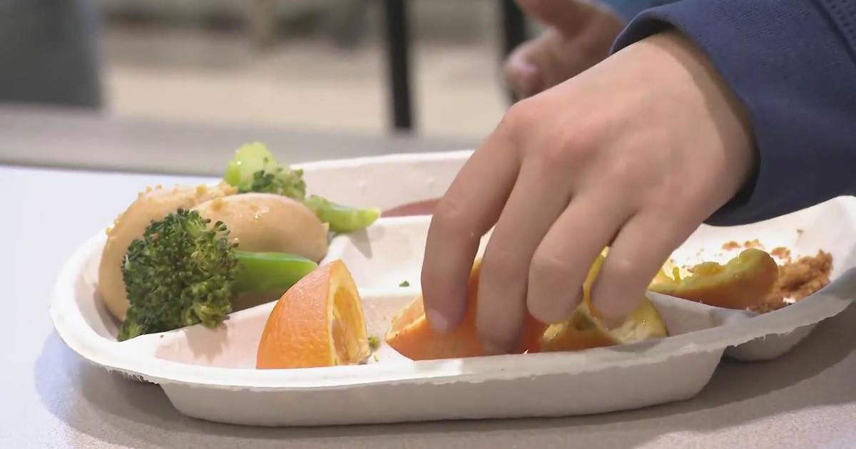 Kids in Colorado don't have time for lunch at school. One lawmaker wants to change that.