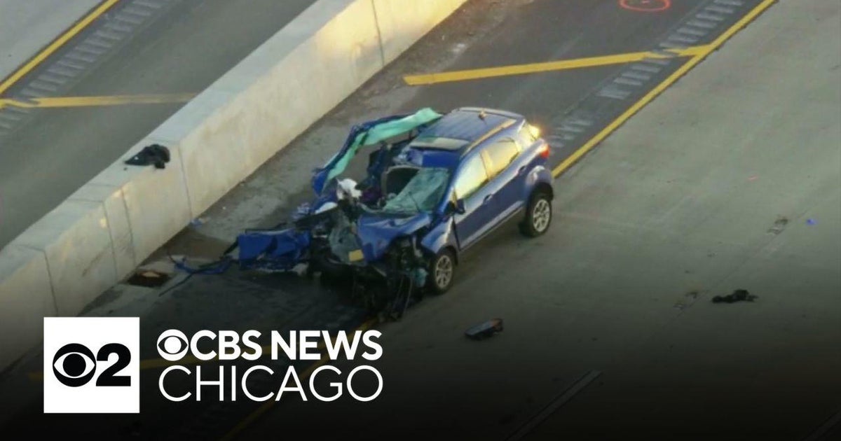 2 dead, 1 hurt in crash on Interstate 57 - CBS Chicago