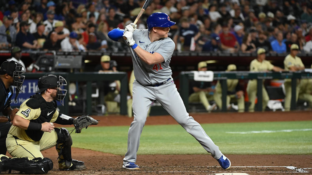 Cubs rally from 3-run deficits twice, but lose to Diamondbacks in
extra innings