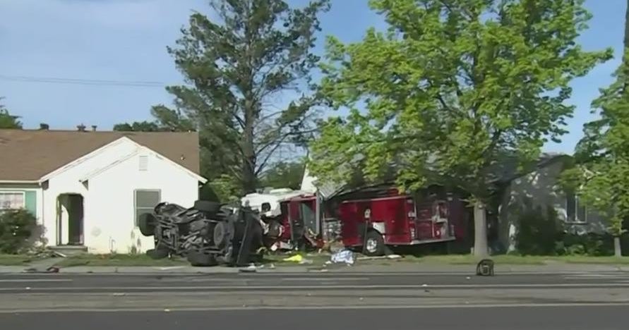 Fire engine crashes into home in Stockton