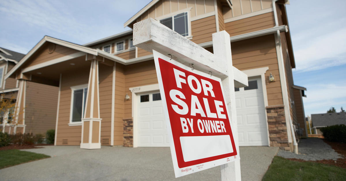 High mortgage rates, low inventory lead to 7.4% drop in home sales in Massachusetts
