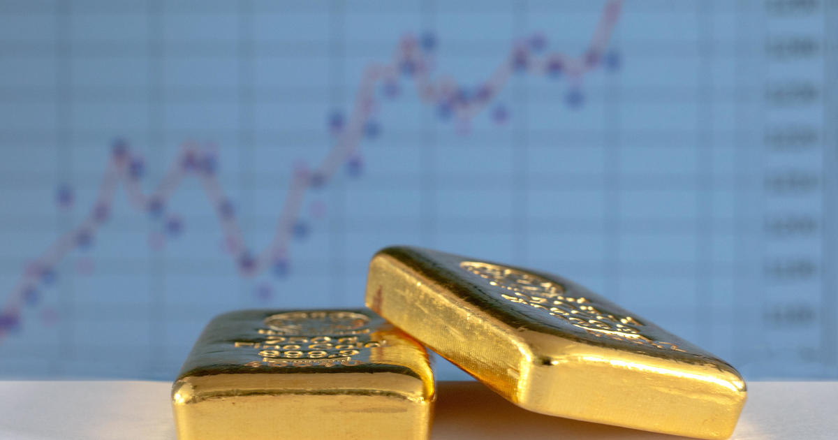 Цената на златото се повиши през последните седмици, достигайки нови