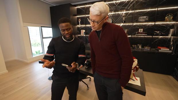 Kevin Hart and Anderson Cooper 