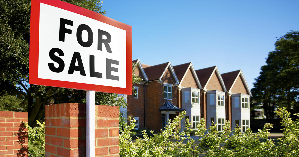 Продажбите на жилища са спаднали миналия месец според доклад от