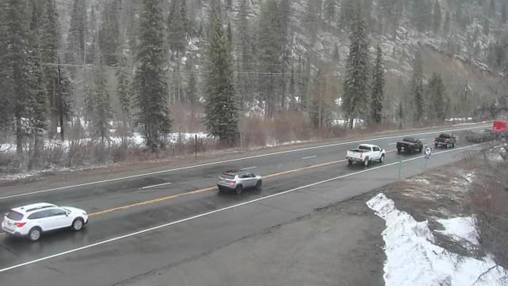 1 dead, 2 hurt in crash on Colorado's Berthoud Pass