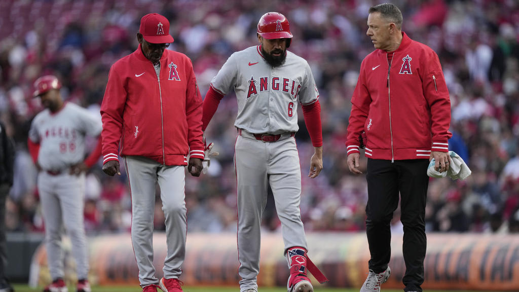 Angels third baseman Anthony Rendon placed on 10-day injured list with
strained left hamstring
