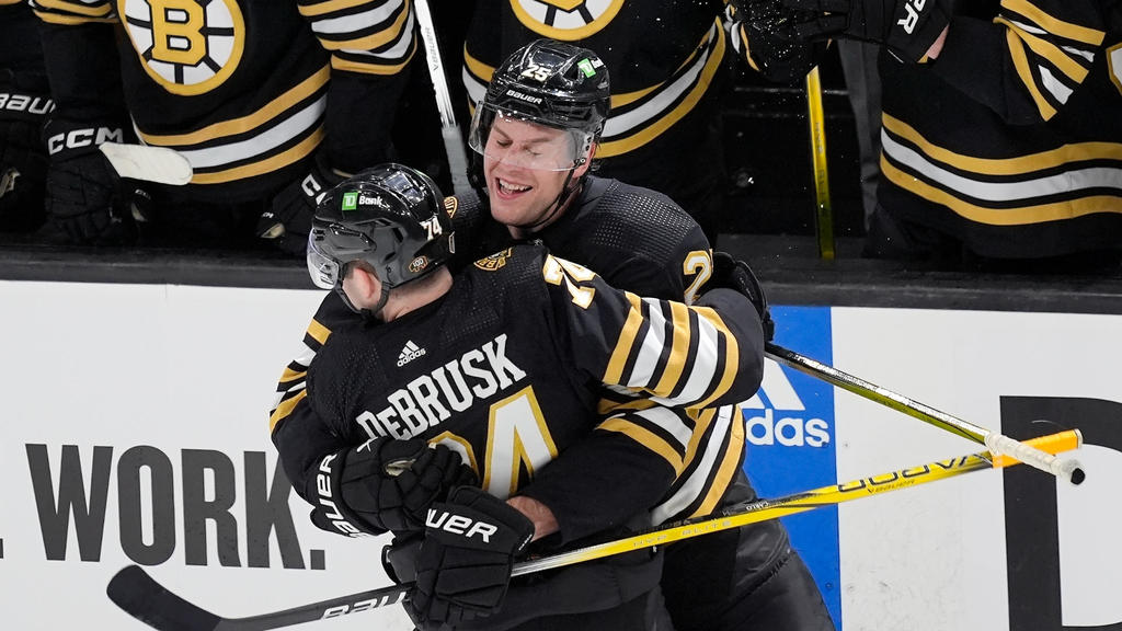 DeBrusk nets 2 power-play goals, Swayman saves 35 as Bruins win 5-1 to
open series with Toronto