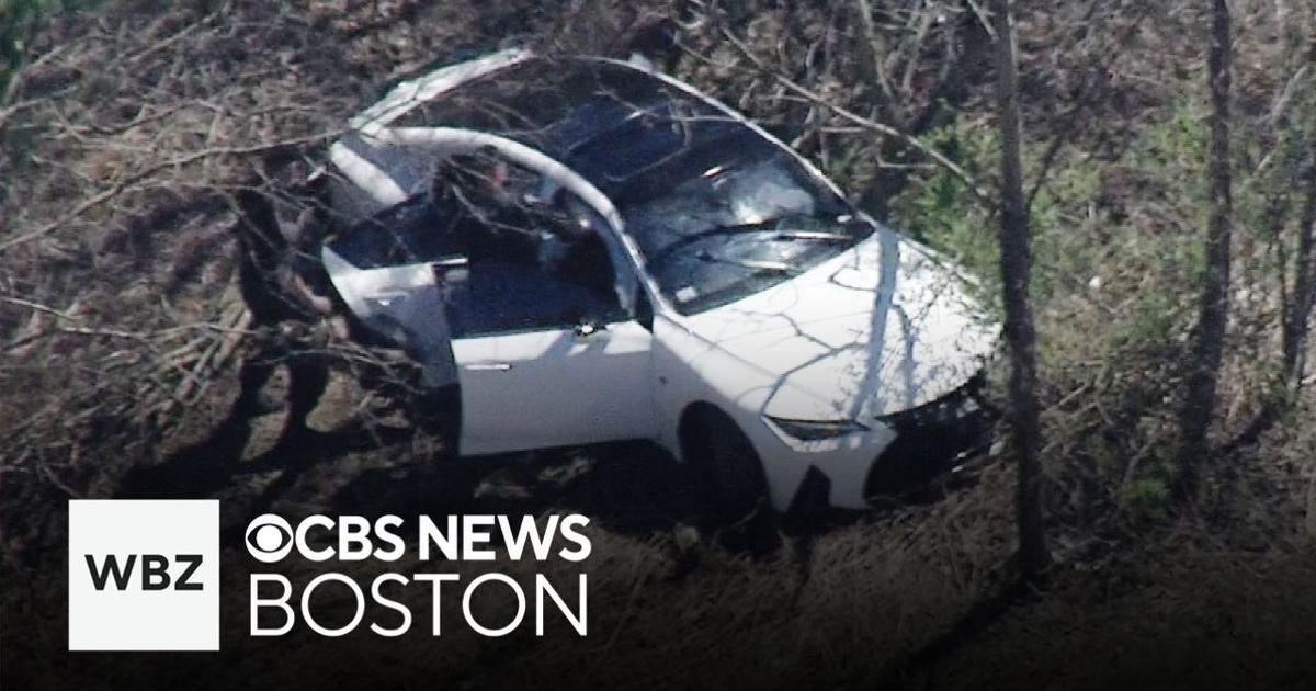 High-speed police chase for stolen car ends in crash in Northboro - CBS ...