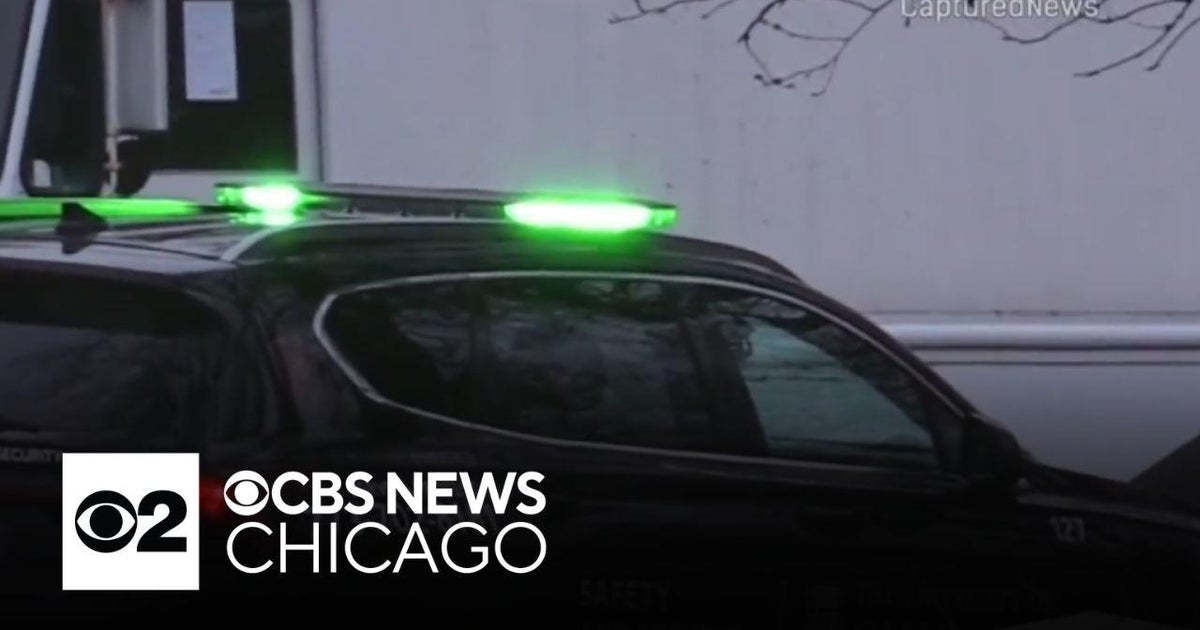 2 teens arrested in South Side Chicago robberies - CBS Chicago