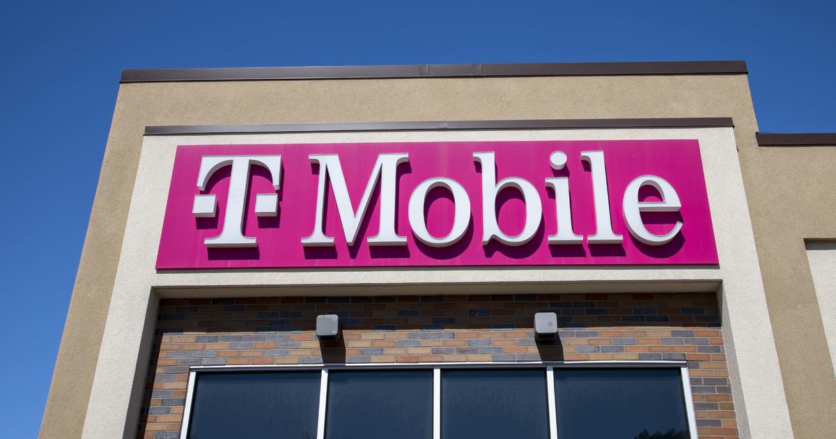 Florida man’s excursion overseas finishes in shock more than 3,000 T-Mobile cellphone monthly bill