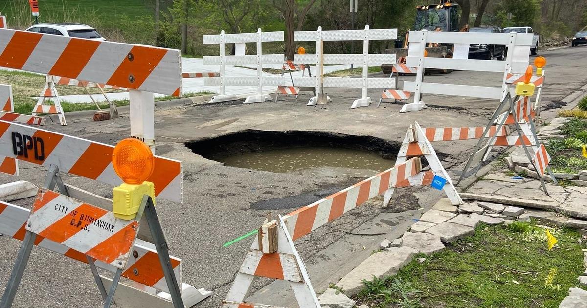 Metro Detroit sinkhole to be repaired after sewer collapse