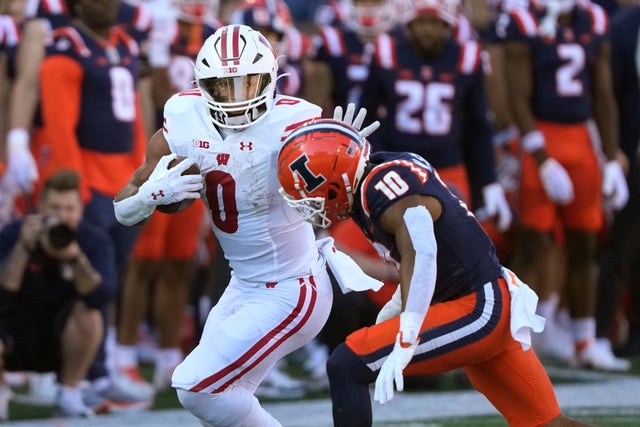 Wisconsin Illinois Football 