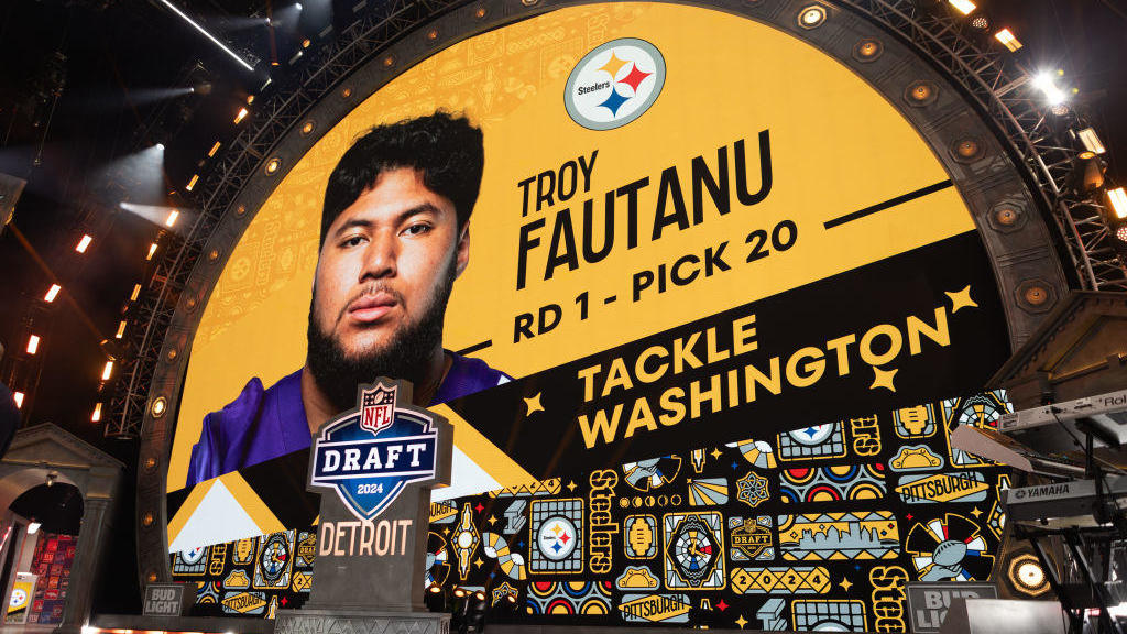 Steelers' first-round pick Troy Fautanu begins tour of Pittsburgh with
trip to Big Brothers Big Sisters of Greater Pittsburgh