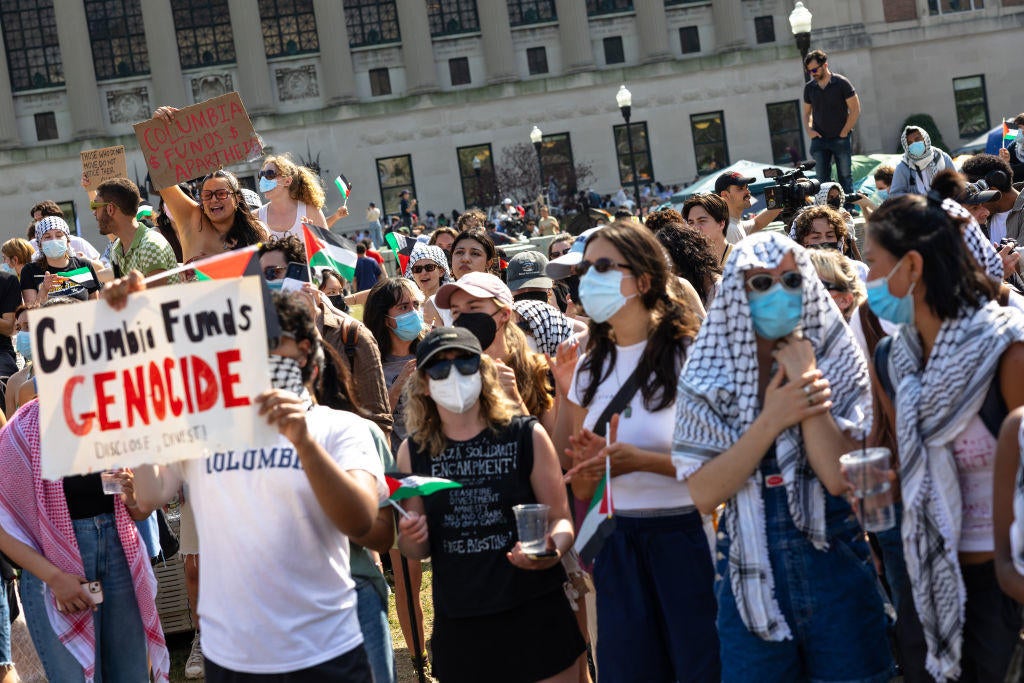 Columbia University Issues Deadline For Gaza Encampment To Vacate Campus 