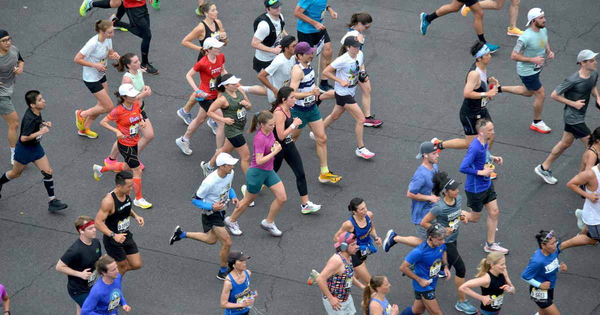 An influencer ran a half marathon without registering. People were not happy.