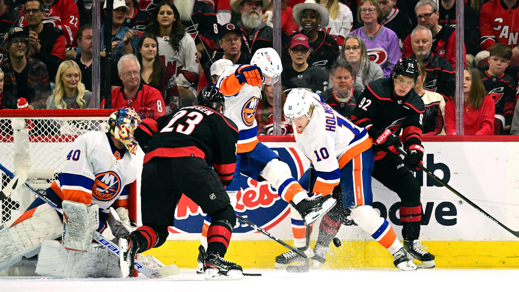 Drury, Noesen help Hurricanes beat Islanders to clinch NHL playoff
1st-round series in 5 games