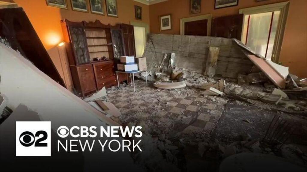 Ceiling collapses at historic mansion in Putnam County. See the
damage.