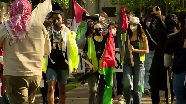university-of-chicago-pro-palestine-march.png 