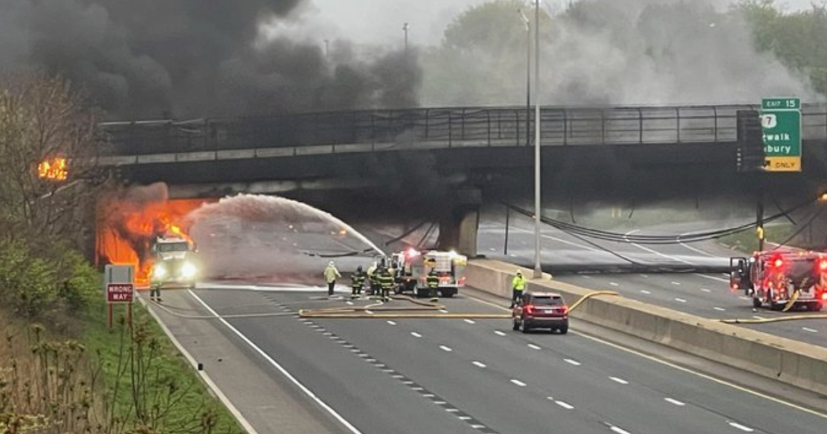 I-95 in Norwalk, Connecticut closed after fiery truck crash. Expect delays for “an extended period.” – CBS News