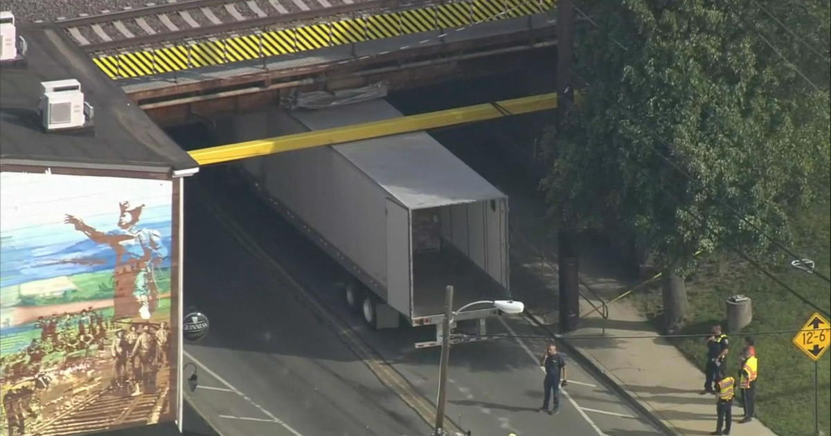 Route 420 in Prospect Park, Pennsylvania, cleared after truck gets stuck under bridge – CBS Philly