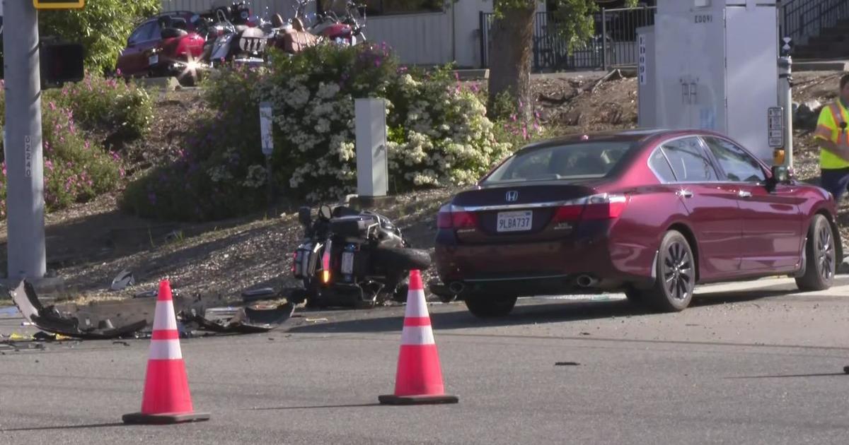 CHP motorcycle officer hospitalized after hit by driver suspected of running red light in Auburn – CBS News