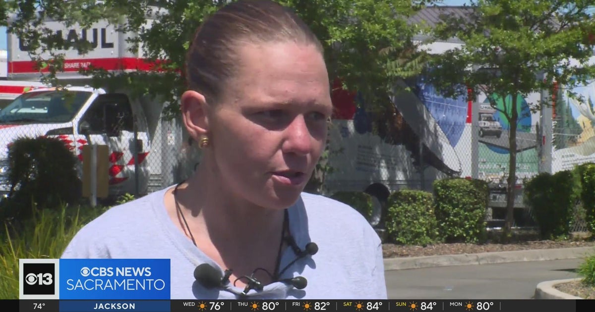 Man left granddaughter with homeless person while he went to bar, deputies say