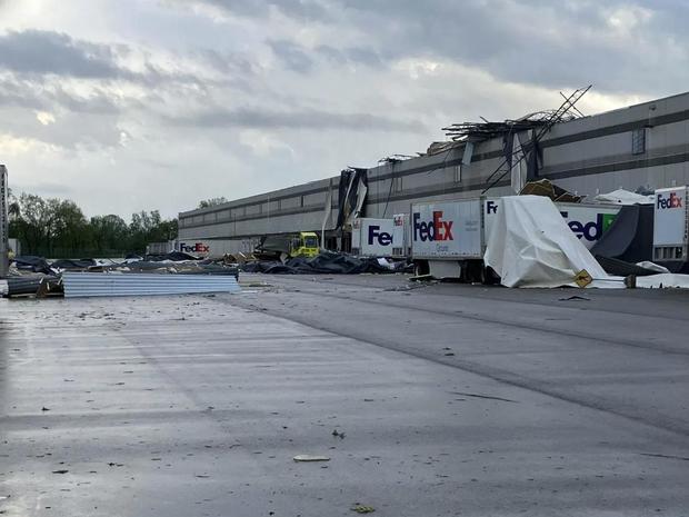 Tornados hit West Michigan, damage FedEx facility 